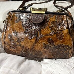 Patricia Nash hinge top handbag
